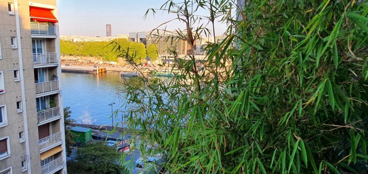 Le Bord De Seine - Paris